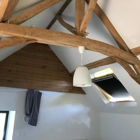 Petite Maison Dans Fosse Troglodytes