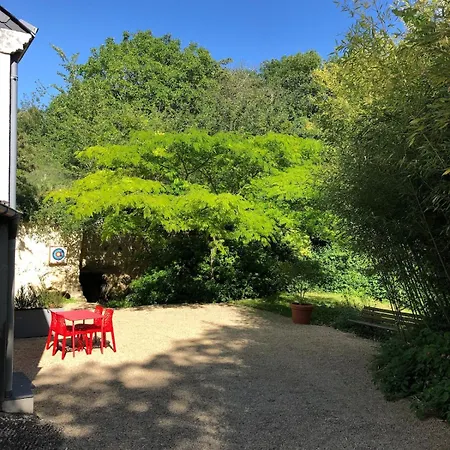 Petite Maison Dans Fosse Troglodytes Hébergement de vacances