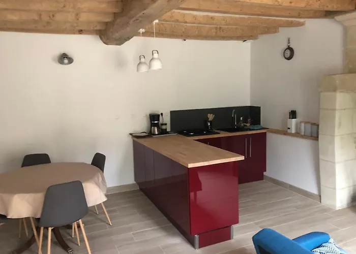 Petite Maison Dans Fosse Troglodytes *